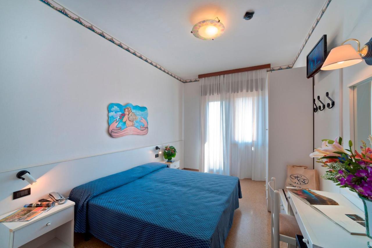 Hotel Europa Bibione Buitenkant foto