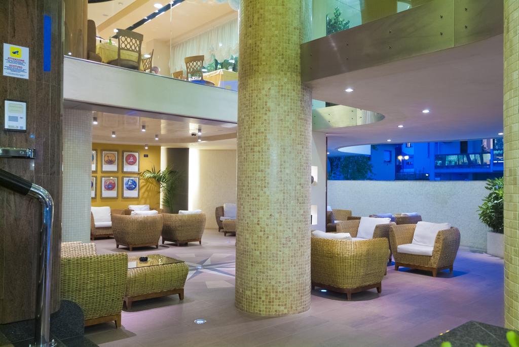 Hotel Europa Bibione Buitenkant foto